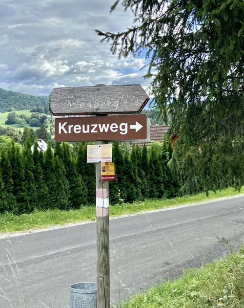 Kreuzweg-Schild